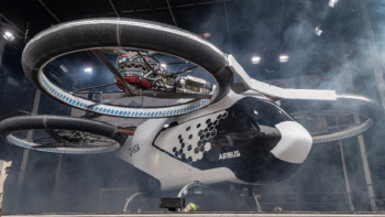 Фотография к новости: Парижде  ұшатын такси таныстырылды