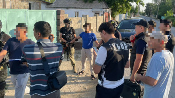 Фотография к новости: Интимдік бейнежазбаны таратпауы үшін 1 млн сұраған қылмыстық топ құрықталды