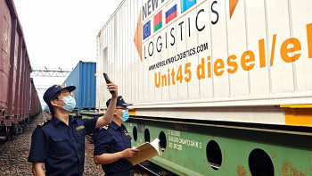 Фотография к новости: Алашанькоу портындағы импорттық және экспорттық жүк көлемі 24,7%-ға өсті