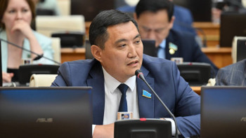 Фотография к новости: Бақытжан Базарбек: Алматының таулары кімнің меншігіне өтіп кеткен?!