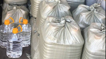 Фотография к новости: Өскемен тұрғынынан 739 бөтелке спирт тәркіленді