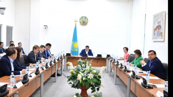 Фотография к новости: Мәжіліс жанындағы Қоғамдық палатаның кезекті отырысы өтті