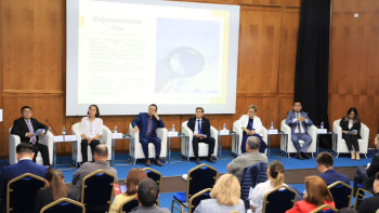 Фотография к новости: Мемлекеттік қызметтің жай-күйіне кешенді зерттеу жүргізілді