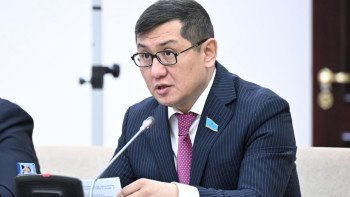 Фотография к новости: Лифтіні пайдалану қауіпті: Сенатор мәселе көтерді