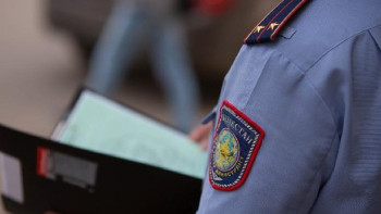 Фотография к новости: Құжатсыз қалған Өзбекстан азаматтары полицейлерге алғыс білдірді