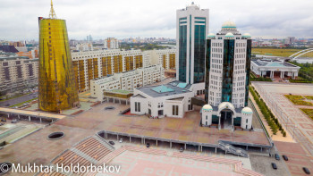 Фотография к новости: Парламент каникулға шықты