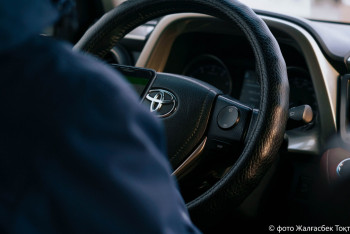 Фотография к новости: Үлгеріп қал, жүргізуші! Бүгін шетелдік көлікті заңдастырудың соңғы күні