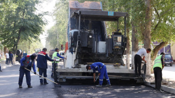 Фотография к новости: Таразда 240 көшеде жол жөндеу жұмыстары жүріп жатыр