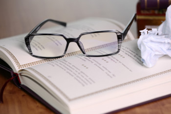 Фотография к новости: Жеңімпазға өмір бойы айына 500 доллар беретін әдеби байқау әділ өтті ме?