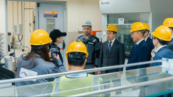 Фотография к новости: Министр Атырауда өндірілетін полипропилен көлемін арттыруды ұсынды