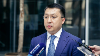 Фотография к новости: Ағылшын тілін қалай тез үйренуге болады? Министр Қарабаевтан кеңес