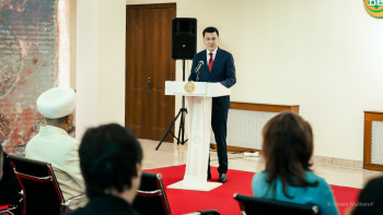 Фотография к новости: Ерлан Қарин Кенесары ханның Құранын табыстауға қатысты