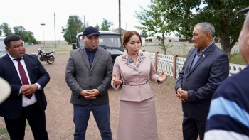 Фотография к новости: Қарақат Әбден маңызды мәселені шешіп беруге уәде берді