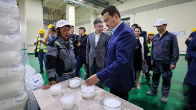 Премьер-министр Атыраудағы полипропилен өндіретін кешенге барды
