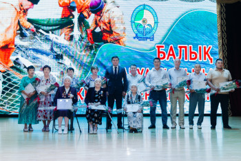 Фотография к новости: Атырауда балық шаруашылығы қызметкерлерінің кәсіби мерекесі аталып өтті