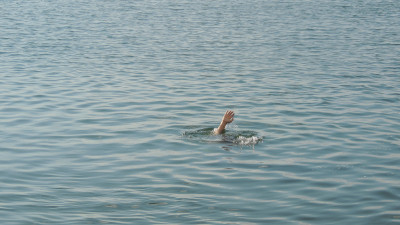 Екі оқушы Екібастұздағы су арнасына батып кетті