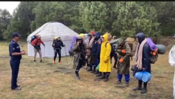 Фотография к новости: Түркістан облысында таудан құлап кеткен адамды іздестіріп жатыр