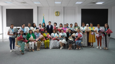 Астанада көпбалалы аналарға алқалар табыс етілді