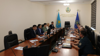 Фотография к новости: Сенаторлар ұлттық қауіпсіздік саласындағы заңнаманы жетілдіруді талқылады