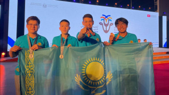 Фотография к новости: Оқушылар халықаралық олимпиаданың 4 медалін жеңіп алды