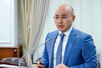 Фотография к новости: Министр інісіне «Қазатомөнеркәсіпке» директор болуға көмектескені рас па?