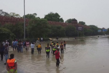 Фотография к новости: Үндістанда су тасқынынан 100-ден астам тұрғын опат болды