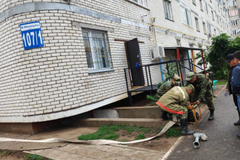 Фотография к новости: БҚО-да көпқабатты үйлердің жертөлесін су басты