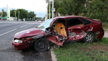 Фотография к новости: Алматыда екі жол апатына түрткі болған жүргізуші оқиға орнынан қашып кетті