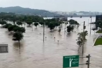 Фотография к новости: Оңтүстік Кореяда тасқын судан қаза болғандар саны 40-қа жуықтады