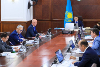 Фотография к новости: Смайылов «Ауылдық денсаулық сақтауды жаңғырту» жобасын жеделдетуді тапсырды