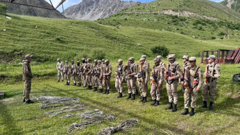 Фотография к новости: Әскерде жүрген депутаттар мемлекеттік шекараны қорғайды