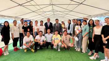 Фотография к новости: Дархан Қыдырәлі Алматы облысының жастарымен кездесті