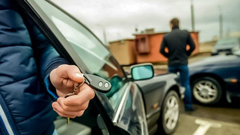 Фотография к новости: Көлік сатып алмақ болған өскемендік тұрғын алаяқтың құрбаны болды