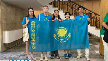 Фотография к новости: Қазақстан құрама командасы лингвистикадан халықаралық олимпиадаға қатысып жатыр