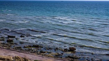 Фотография к новости: Каспий теңізінде жоғалған үш қыз тікұшақпен іздестіріліп жатыр