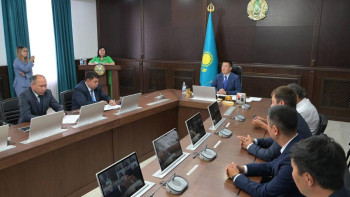 Фотография к новости: Ертіс өзені шыбын-шіркейге қарсы үш қайтара өңделеді