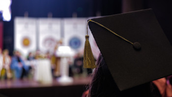 Фотография к новости: Жаңадан құрылған облыстардың жастарына 5 мың оқу гранты бөлінді