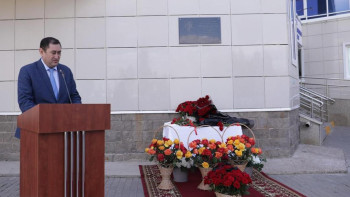 Фотография к новости: Елордада дәрігер Иван Лиге мемориалдық тақта орнатылды