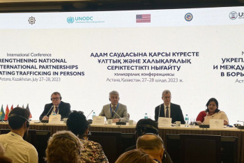 Фотография к новости: Адам саудасы - әлемдегі басты проблемалардың бірі