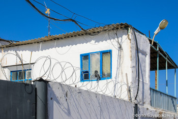 Фотография к новости: 4-тегі баласын жауыздықпен өлтірген әке өмірін түрмеде өткізуі мүмкін