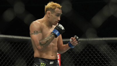 UFC 291. Тони Фергюсон алтыншы рет жеңілді