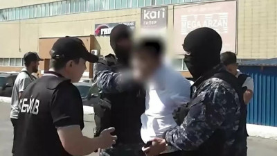 Астанада жалған полицей елден ақша бопсалаған