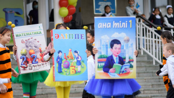 Фотография к новости: Кітапханашыларға педагог мәртебесі берілетіні рас па?