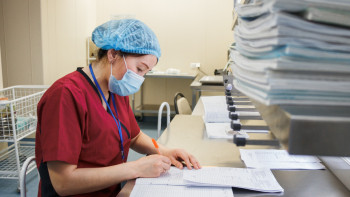 Фотография к новости: Қарағандыда уланған балалар: Екі жасөспірім ауруханадан шығарылды