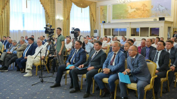 Фотография к новости: Жем-шөп дайындау бойынша тәуекелдер бар – Байханов