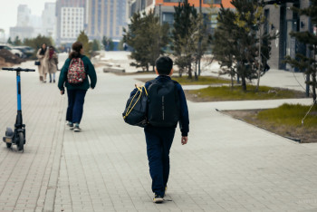 Фотография к новости: Оқу жылына дайындық үшін әр балаға 40 мың теңге беріледі