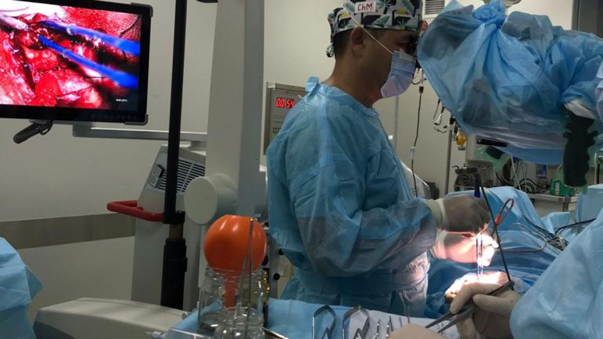 Алматылық нейрохирургтер 7 айлық баланың миына ота жасады