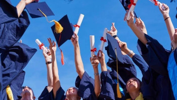 Фотография к новости: Атырауда оқушыларының 100%-ға жуығы грантқа түскен мектеп бар