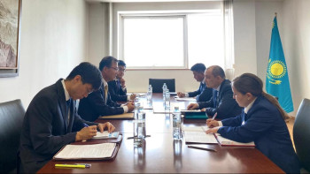 Фотография к новости: Сыртқы істер министрінің орынбасары Оңтүстік Корея елшісімен кездесті