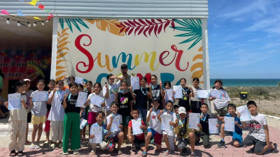 Маңғыстаулық балалар жазғы демалысын Каспий жағасында өткізуде